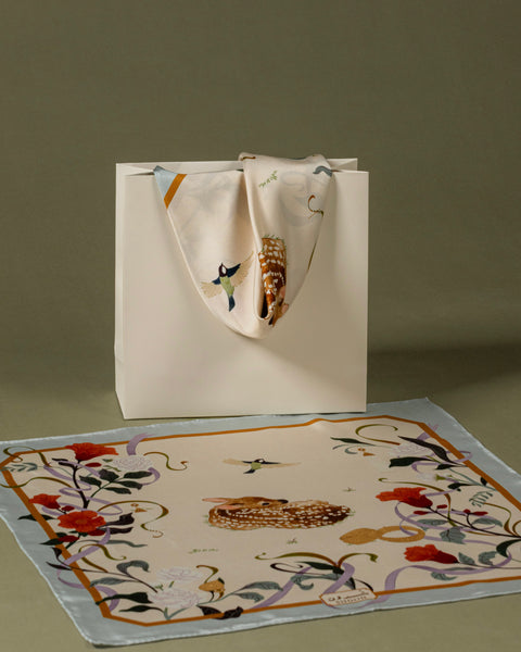 Rawda Scarf

وشاح روضة