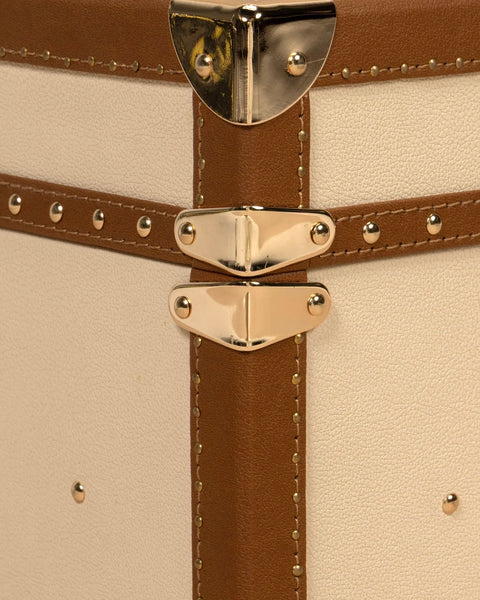 ‏Jewelry Case

صندوق مجوهرات